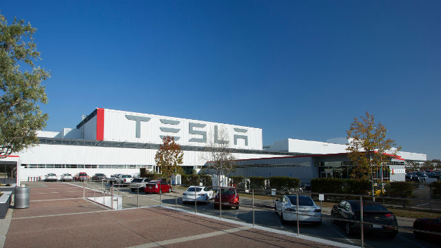 A Tesla vámmentességet kér