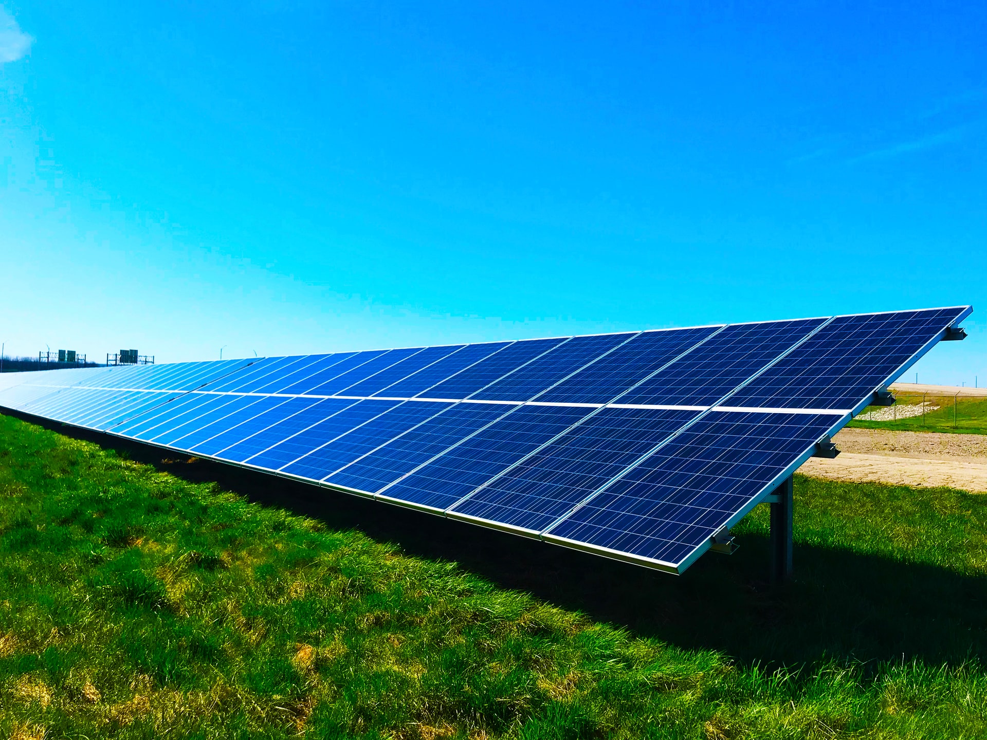 A First Solar nem tágít a zöld energiától