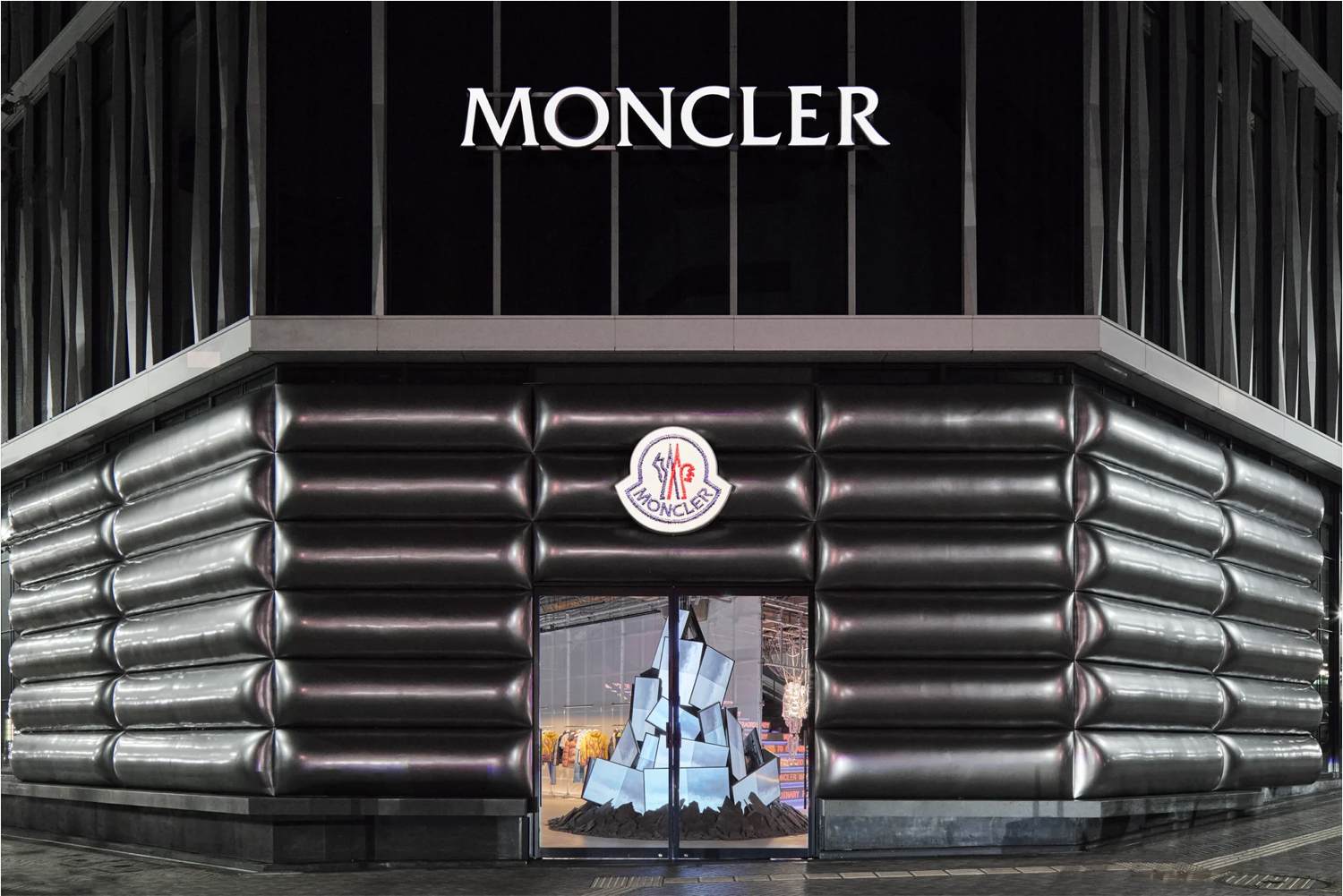 A Moncler SpA bevétele meghaladta az 1 milliárd eurót